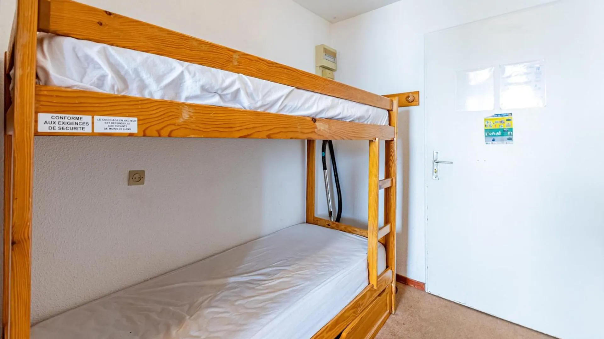 Studio Cosy 4 Pers Avec Balcon Sud, Au Pied Des Pistes Et Commerces A Saint Francois Longchamp - Fr-1-807-31 צרפת